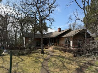 125 Lark Drive, Enchanted Oaks, TX 75156