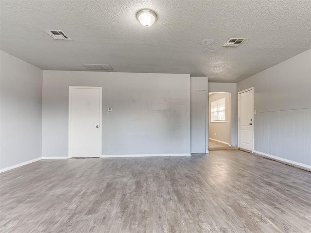 3020 SW 65th Place, Oklahoma City, OK 73159