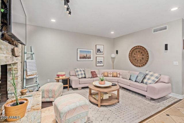 6020 E MARCONI Avenue, Scottsdale, AZ 85254