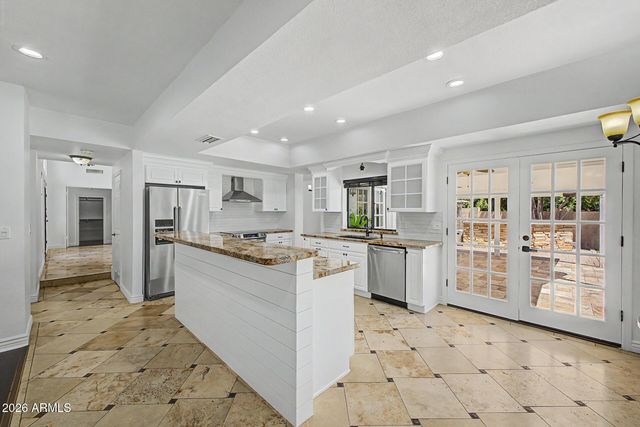 6020 E MARCONI Avenue, Scottsdale, AZ 85254