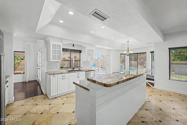 6020 E MARCONI Avenue, Scottsdale, AZ 85254