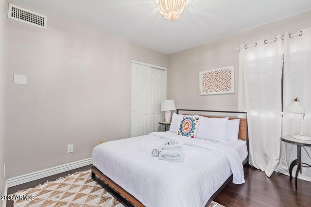 6020 E MARCONI Avenue, Scottsdale, AZ 85254