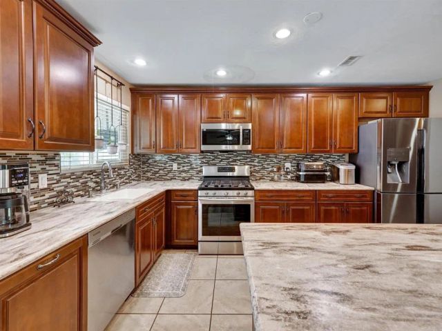 9512 Milden St, La Mesa, CA 91942
