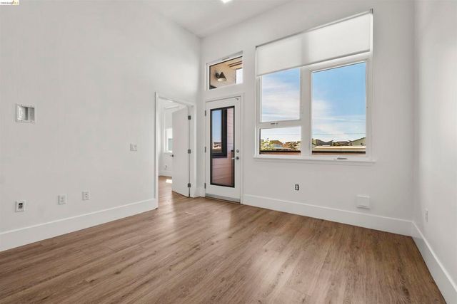 1545 32nd Street 208, Oakland, CA 94608