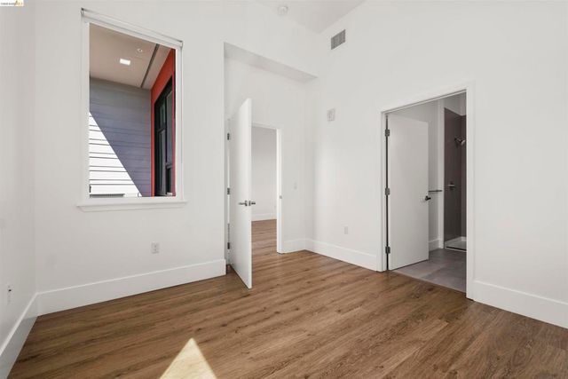 1545 32nd Street 208, Oakland, CA 94608