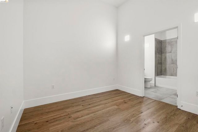 1545 32nd Street 208, Oakland, CA 94608