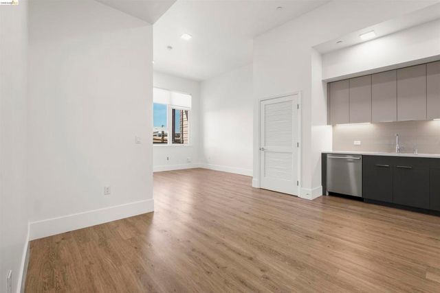 1545 32nd Street 208, Oakland, CA 94608