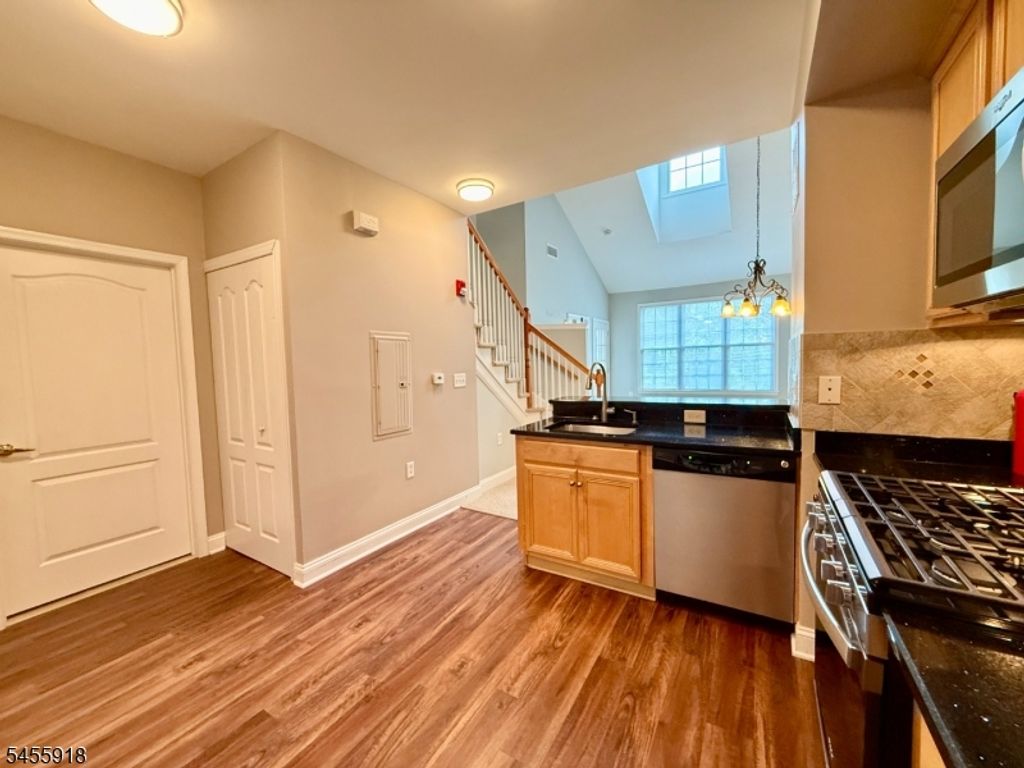 1420 Wharton Ct 1420, Riverdale Boro, NJ 07457 — photo 4