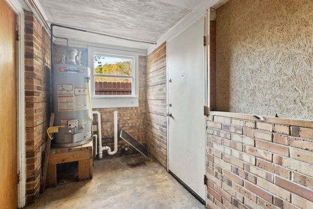 736 Crestway Drive, Tyler, TX 75701