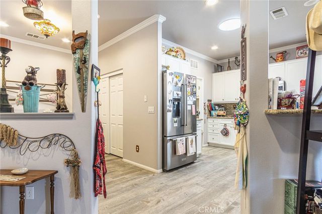 10468 Darby Road, Apple Valley, CA 92308