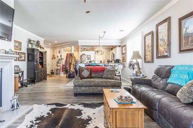 10468 Darby Road, Apple Valley, CA 92308