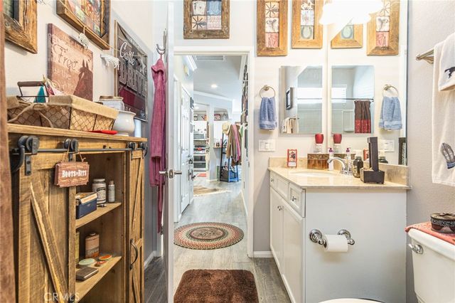 10468 Darby Road, Apple Valley, CA 92308