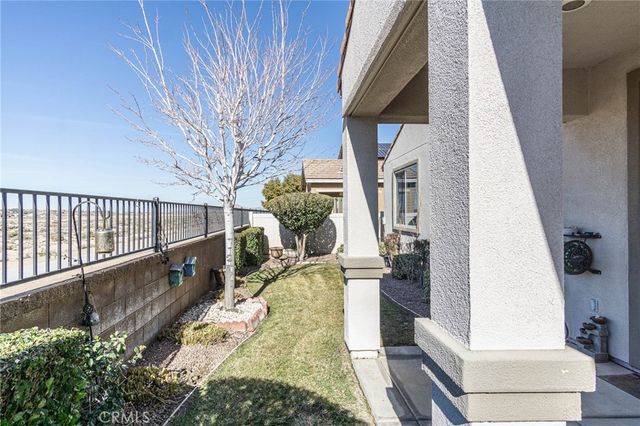 10468 Darby Road, Apple Valley, CA 92308