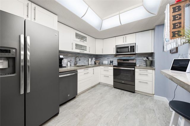 675 S GULFVIEW BOULEVARD 1108, Clearwater Beach, FL 33767
