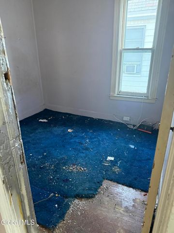 942 Emmett Street, Schenectady, NY 12307