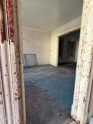 942 Emmett Street, Schenectady, NY 12307