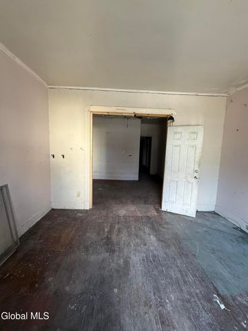 942 Emmett Street, Schenectady, NY 12307