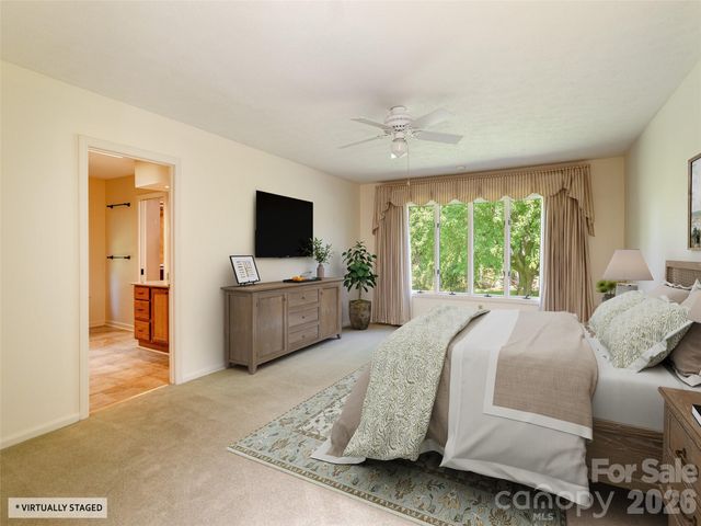 504 Crooked Creek Road, Hendersonville, NC 28739