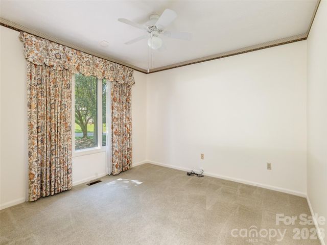 504 Crooked Creek Road, Hendersonville, NC 28739