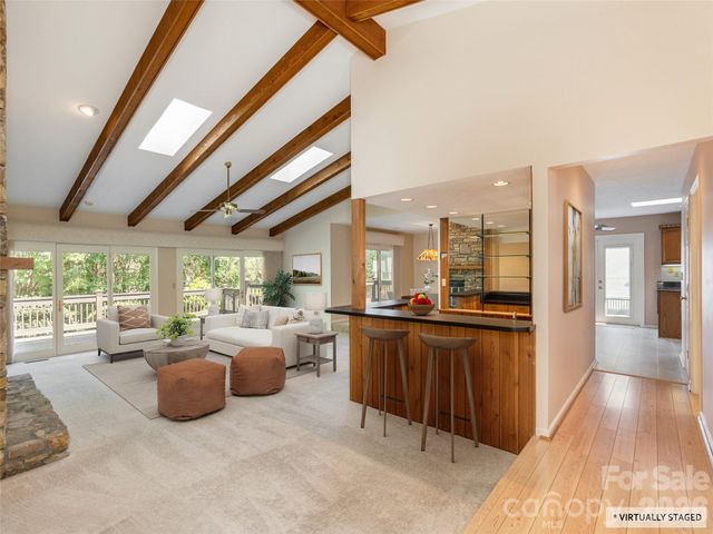 504 Crooked Creek Road, Hendersonville, NC 28739