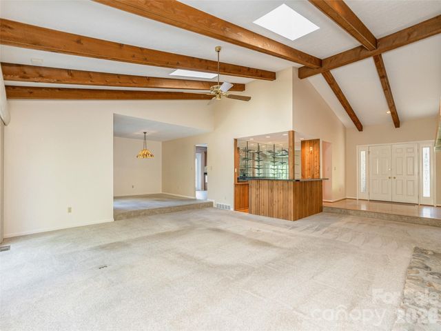 504 Crooked Creek Road, Hendersonville, NC 28739