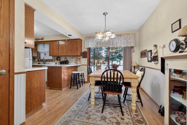 2516 W SUNNYVIEW CIRCLE, Appleton, WI 54914