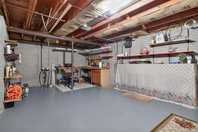 2516 W SUNNYVIEW CIRCLE, Appleton, WI 54914