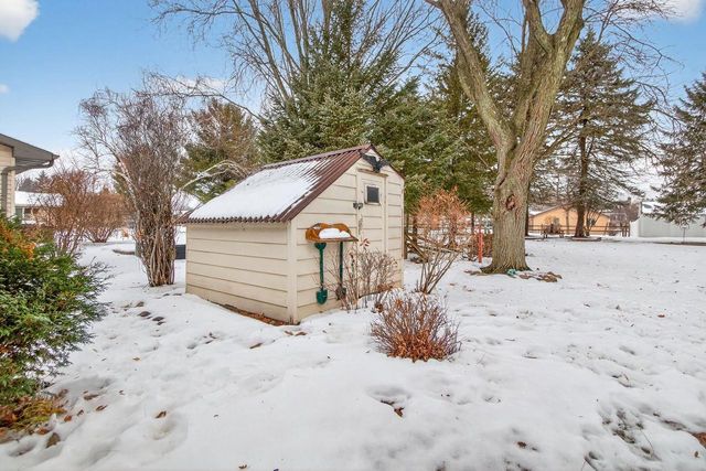 2516 W SUNNYVIEW CIRCLE, Appleton, WI 54914