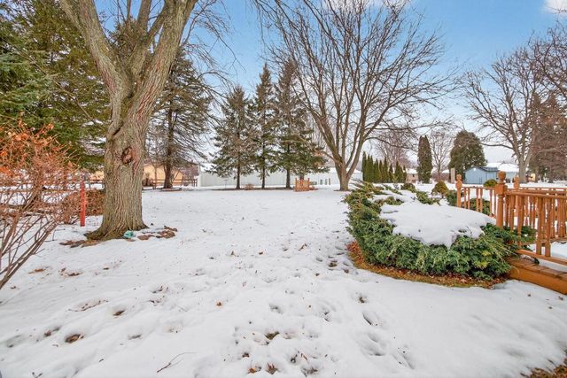 2516 W SUNNYVIEW CIRCLE, Appleton, WI 54914