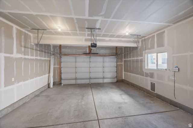 4695 E BREEZY PATCH RD, Eagle Mountain, UT 84005