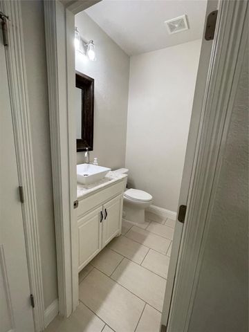 319 Tinker Trail, Burleson, TX 76028