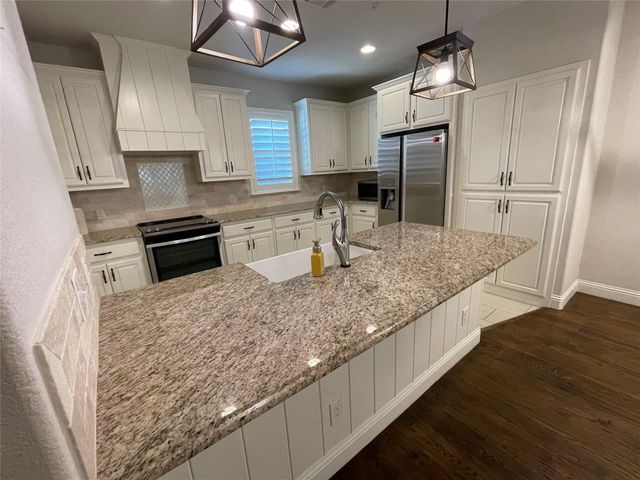 319 Tinker Trail, Burleson, TX 76028