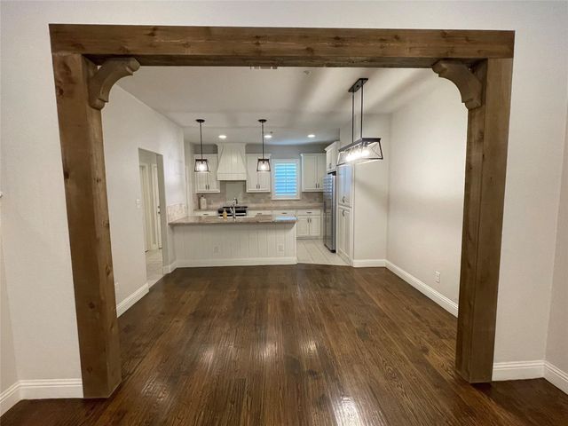 319 Tinker Trail, Burleson, TX 76028