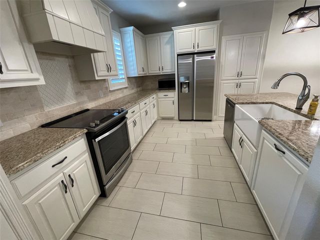 319 Tinker Trail, Burleson, TX 76028