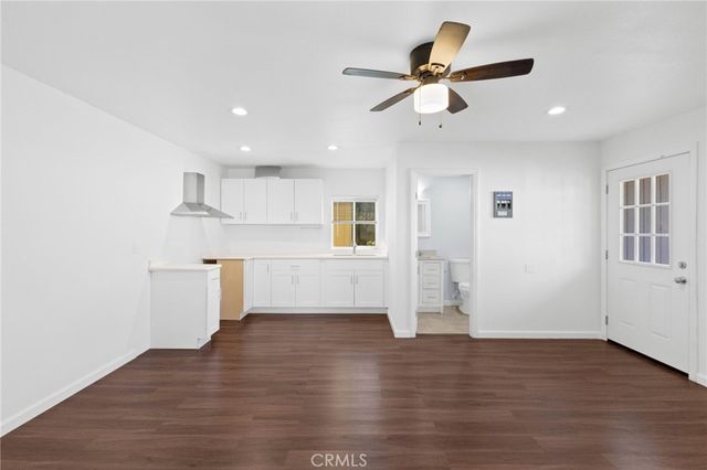 1410 S Olive, Santa Ana, CA 92707