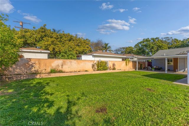 1410 S Olive, Santa Ana, CA 92707