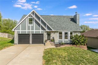 913 Abar Drive, Grain Valley, MO 64029