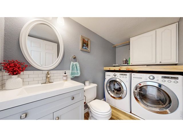 366 Sunmountain Dr, Loveland, CO 80538