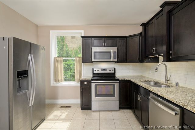 617 E Elm Street, New Albany, IN 47150