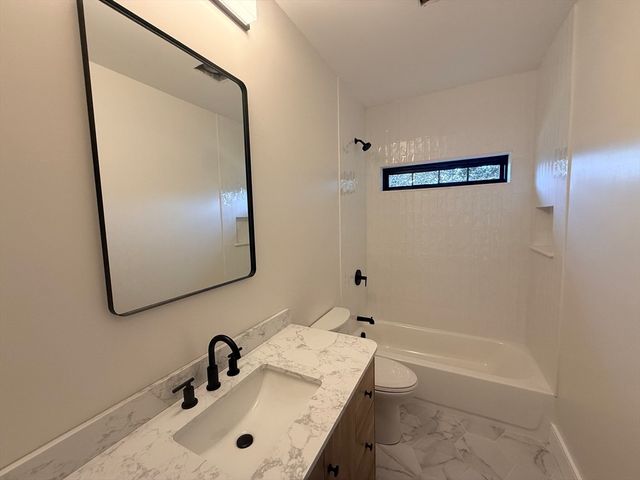 115 Ricketson St, New Bedford, MA 02744