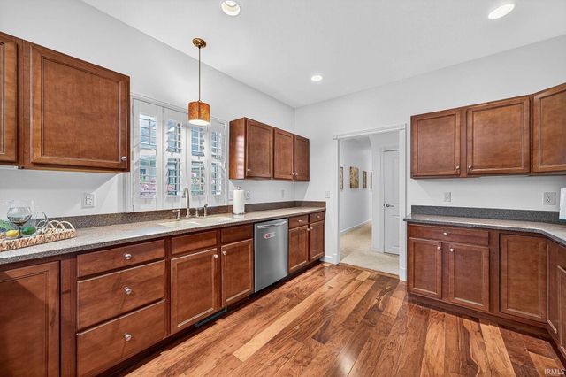 1432 S Lake George Drive, Mishawaka, IN 46545