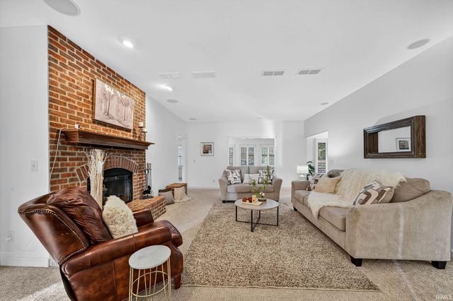 1432 S Lake George Drive, Mishawaka, IN 46545