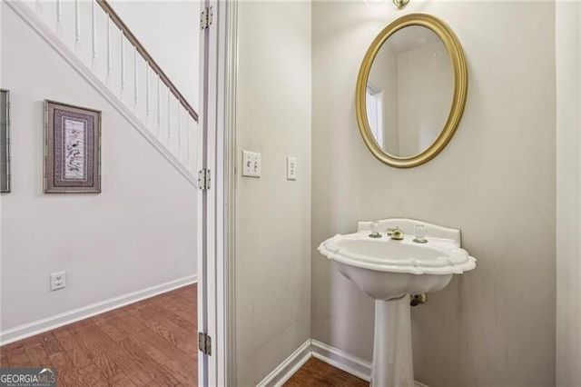 900 Lancaster Way, Atlanta, GA 30328