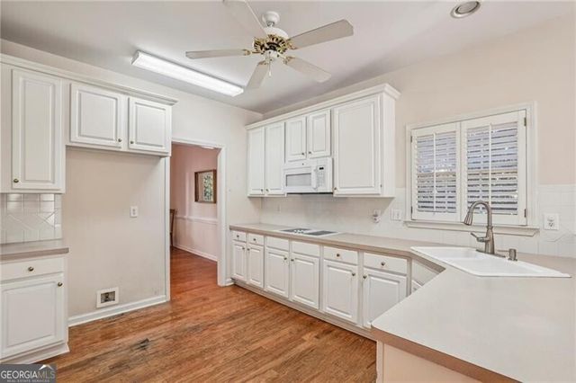 900 Lancaster Way, Atlanta, GA 30328