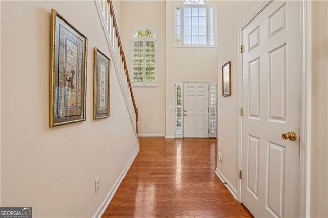 900 Lancaster Way, Atlanta, GA 30328