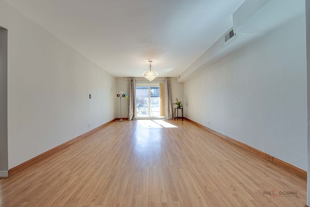 9 Oak Creek Drive 1903, Buffalo Grove, IL 60089