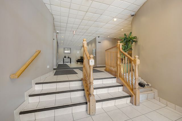 720 Wellington Avenue 117, Elk Grove Village, IL 60007