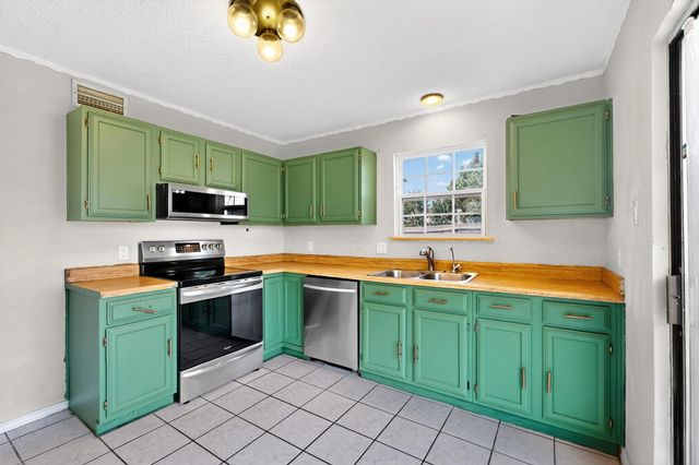 205 Callender Drive, Fort Worth, TX 76108