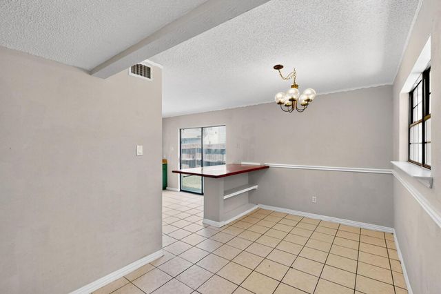 205 Callender Drive, Fort Worth, TX 76108
