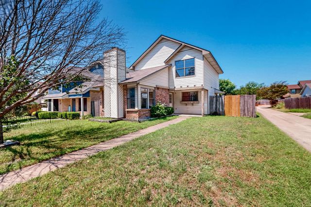 205 Callender Drive, Fort Worth, TX 76108